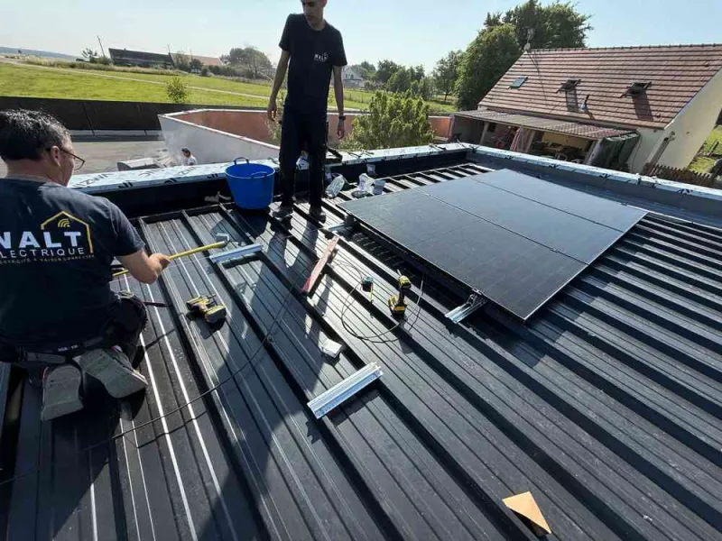 Installation des panneaux photovoltaïques sur un toit plat, Amiens, WALT ELECTRIQUE
