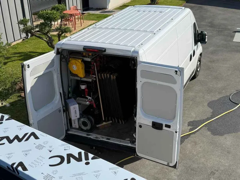 Installation des panneaux photovoltaïques sur un toit plat, Amiens, WALT ELECTRIQUE