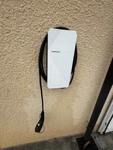 Installation de borne de recharge IRVE à Amiens, Amiens, WALT ELECTRIQUE