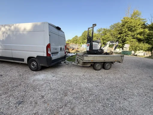 Walt Electrique met son expertise au service de vos extérieurs sur Amiens, Amiens, WALT ELECTRIQUE