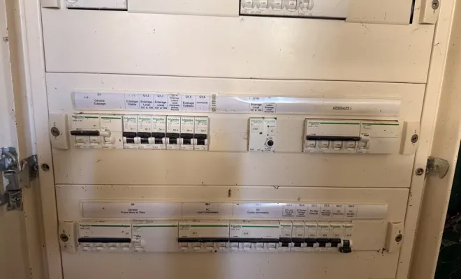 Walt Electrique met son expertise au service de vos extérieurs sur Amiens, Amiens, WALT ELECTRIQUE